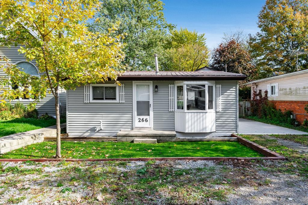 MLS# 26026417: 266 Ford Road, Kingsville, Canada
