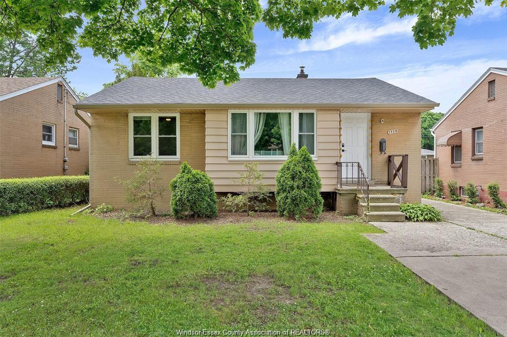 MLS# 26026419: 1159 DOT Avenue, Windsor, Canada