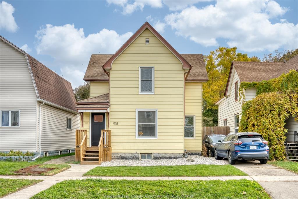 MLS# 26026433: 918 ALBERT, Windsor, Canada