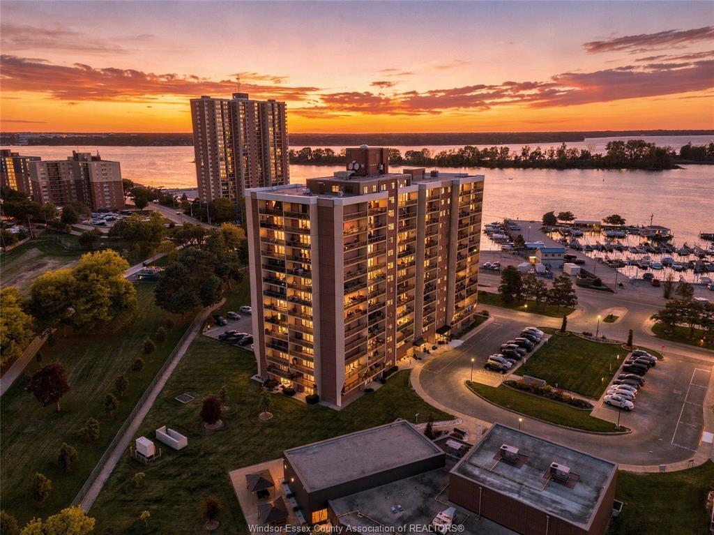 MLS# 26026589: 9099 RIVERSIDE Drive Unit# 905W, Windsor, Canada