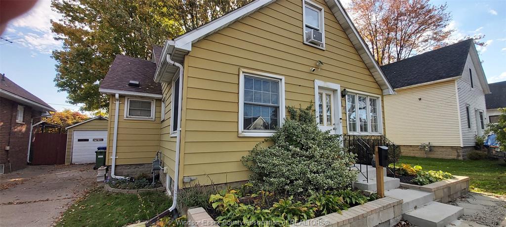 MLS# 26026705: 42 WESTMORELAND Avenue, Leamington, Canada