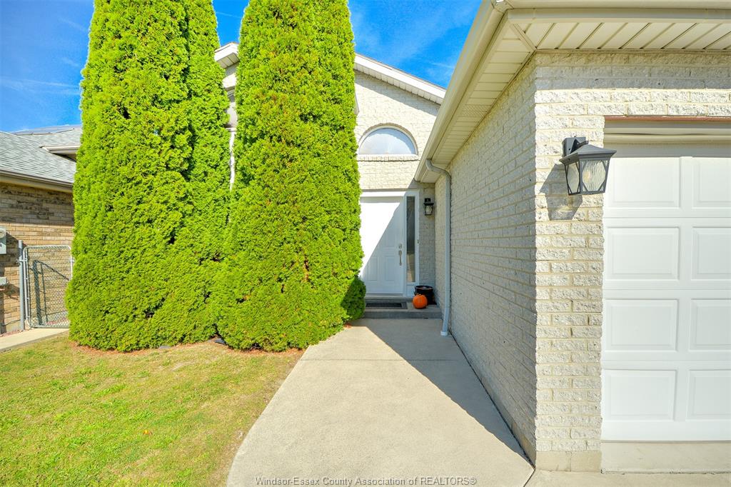 MLS# 26026708: 836 Dynasty, Windsor, Canada