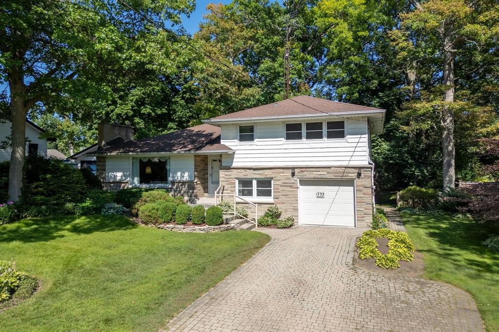 MLS# 26025465: 1732 Rutherglen Close, Sarnia, Canada