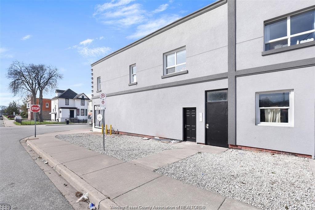 MLS# 25027271: 1188 WYANDOTTE Street Unit# 4, Windsor, Canada