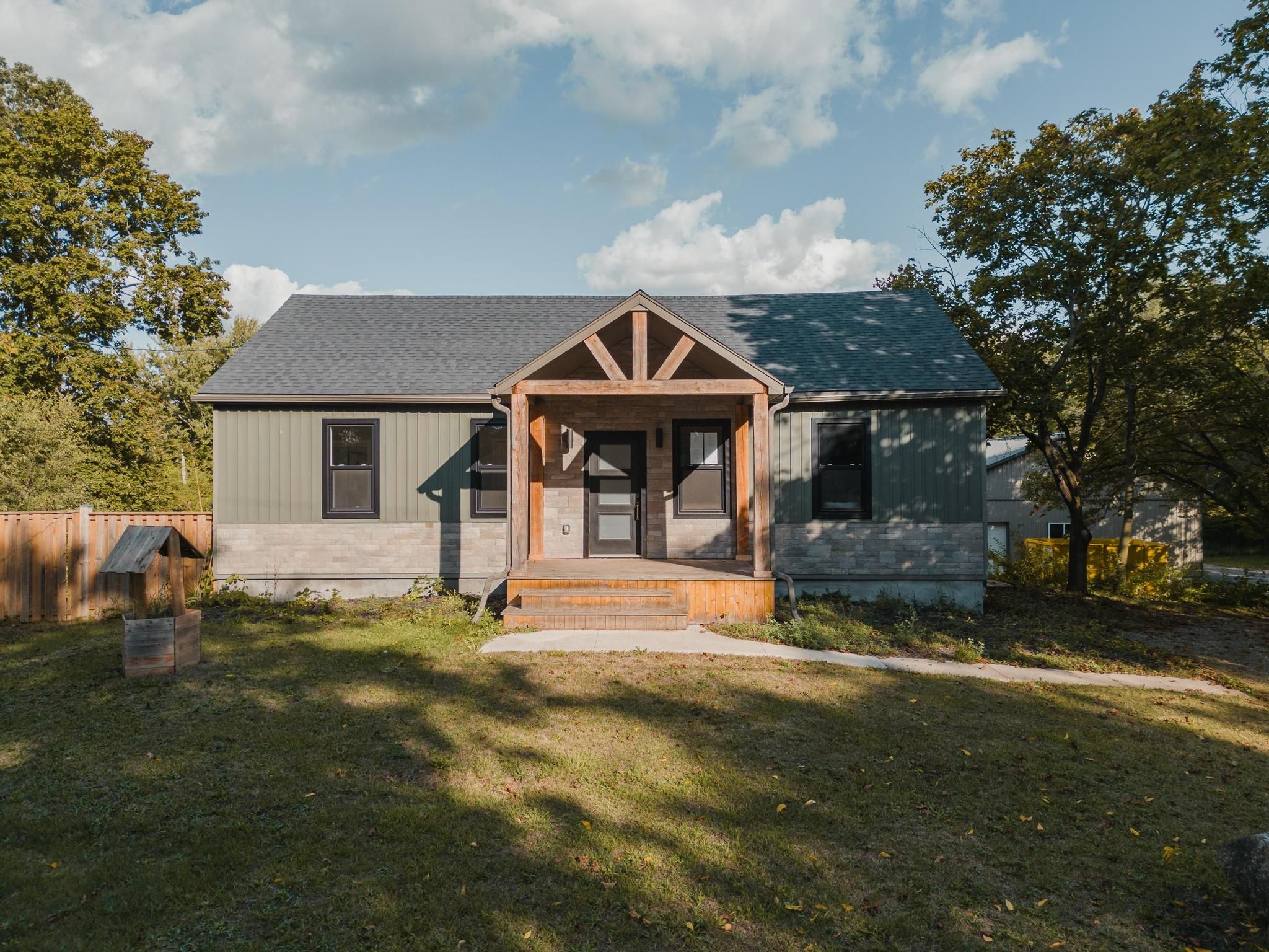 1940 Ironstone Drive Unit# 307 Burlington Ontario L7L 0E4