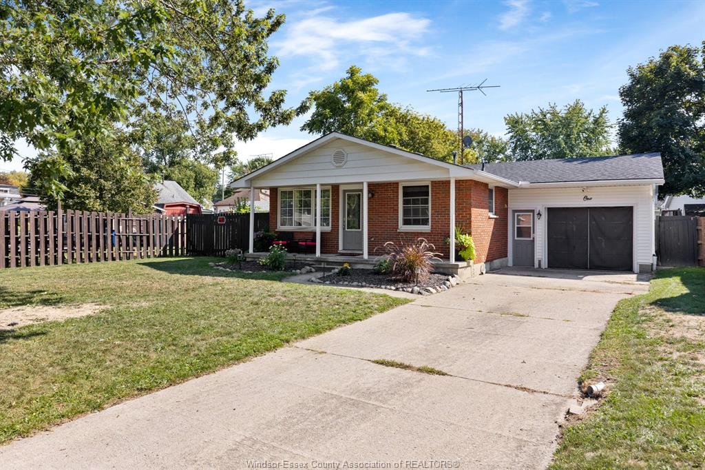 MLS# 25027864: 1 PEARL Street, Tilbury, Canada