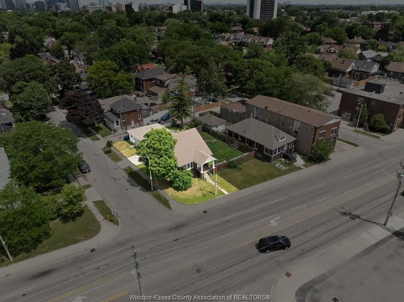 MLS# 25027867: 426 TECUMSEH RD W, Windsor, Canada