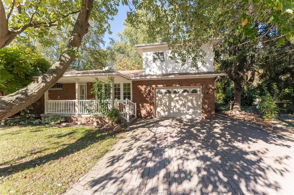 MLS# 25028209: 1005 BOUFFARD, LaSalle, Canada