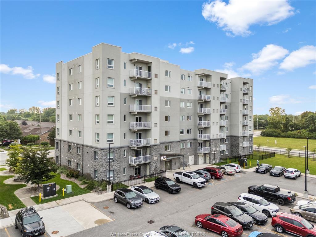 MLS# 25028235: 1675 BANWELL  Unit# 606, Windsor, Canada