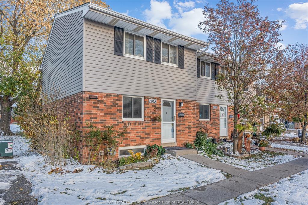 MLS# 25028256: 2888 MEADOWBROOK Lane Unit# 44, Windsor, Canada