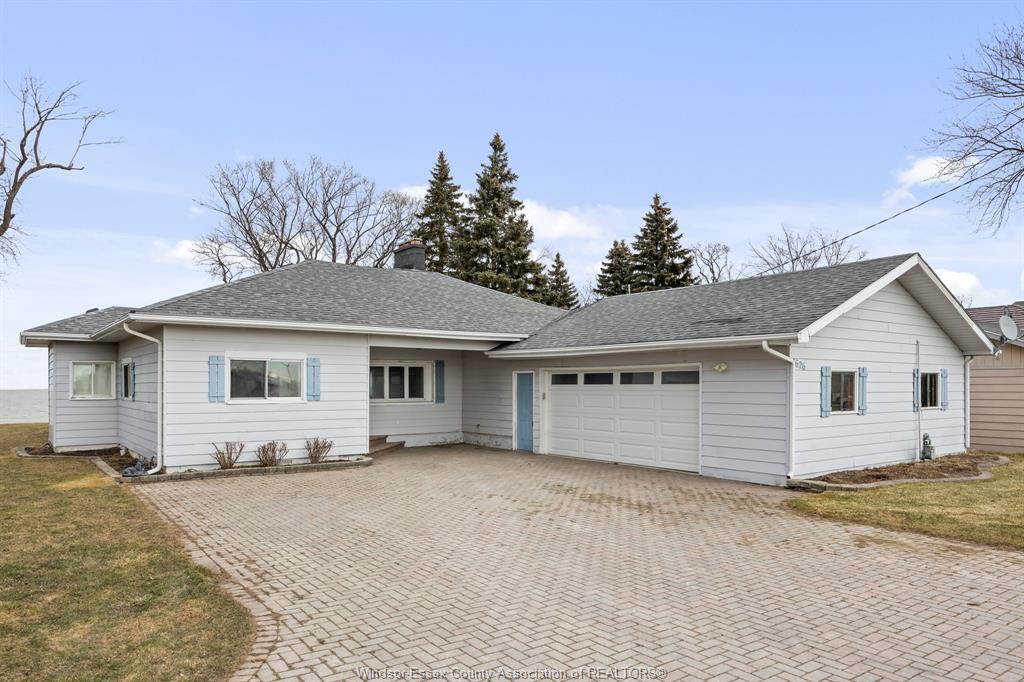 Lakeshore Houses for Sale Lakeshore Real Estate + Homes Ontario, ON