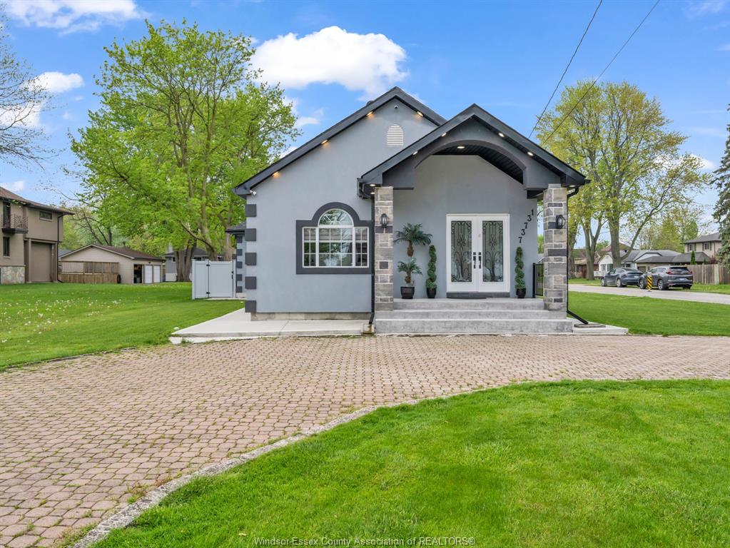 13737 RIVERSIDE Drive For Sale Listing ID 24010630 Bungalow,Ranch Property Royal LePage