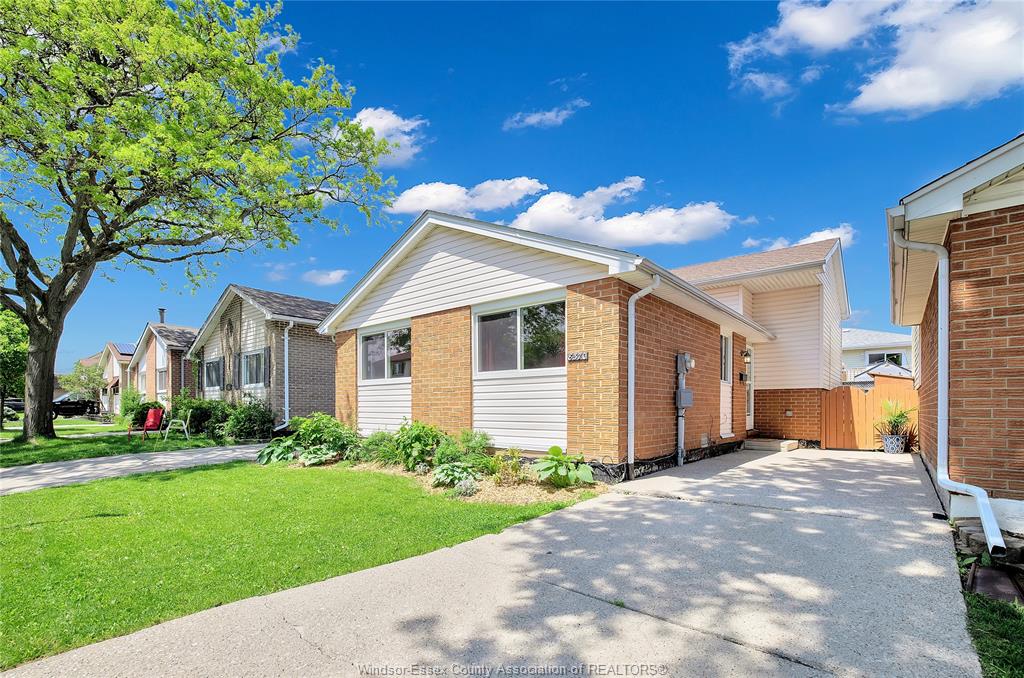 Windsor / East Windsor and Riverside Properties Real Estate Listings