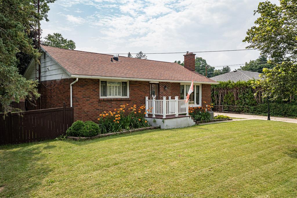 93 LAMILA Street Thamesville Ontario N0P 2K0 MLS® 24019929 For Sale