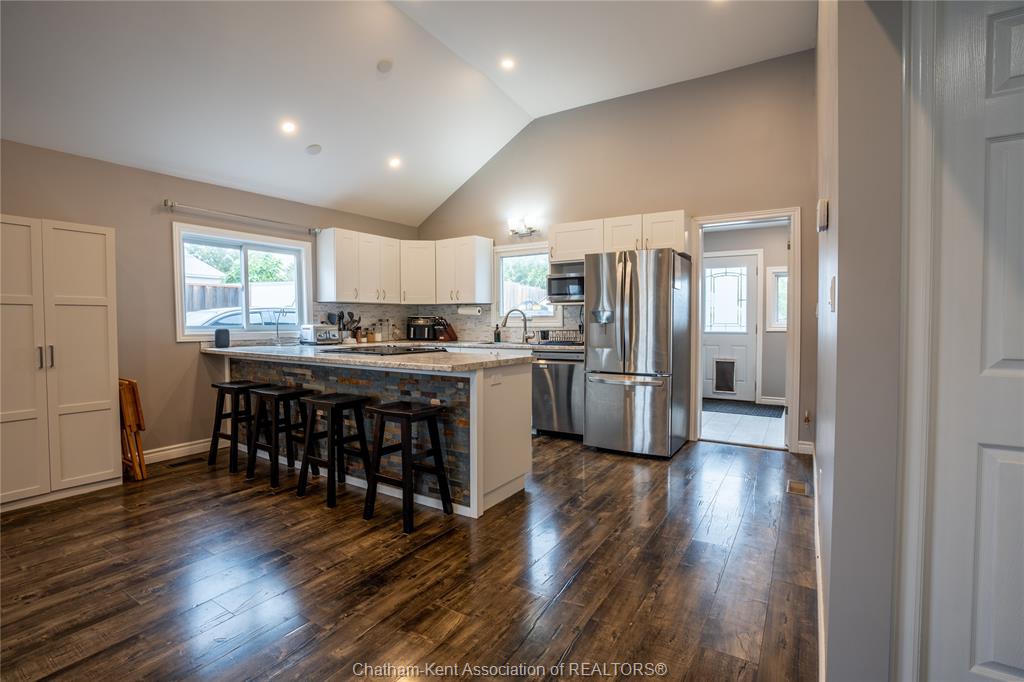 8590 Middle Line Charing Cross Ontario N0P 1G0 MLS® 24023444 For