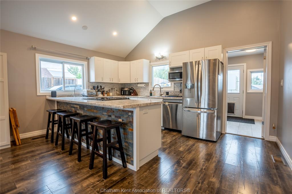 8590 Middle Line Charing Cross Ontario N0P 1G0 MLS® 24023444 For