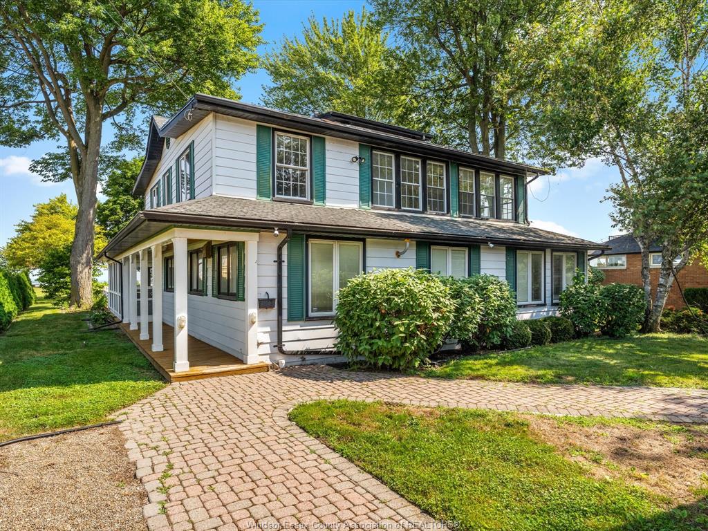 MLS# 25031363: 13050 RIVERSIDE Drive, Tecumseh, Canada