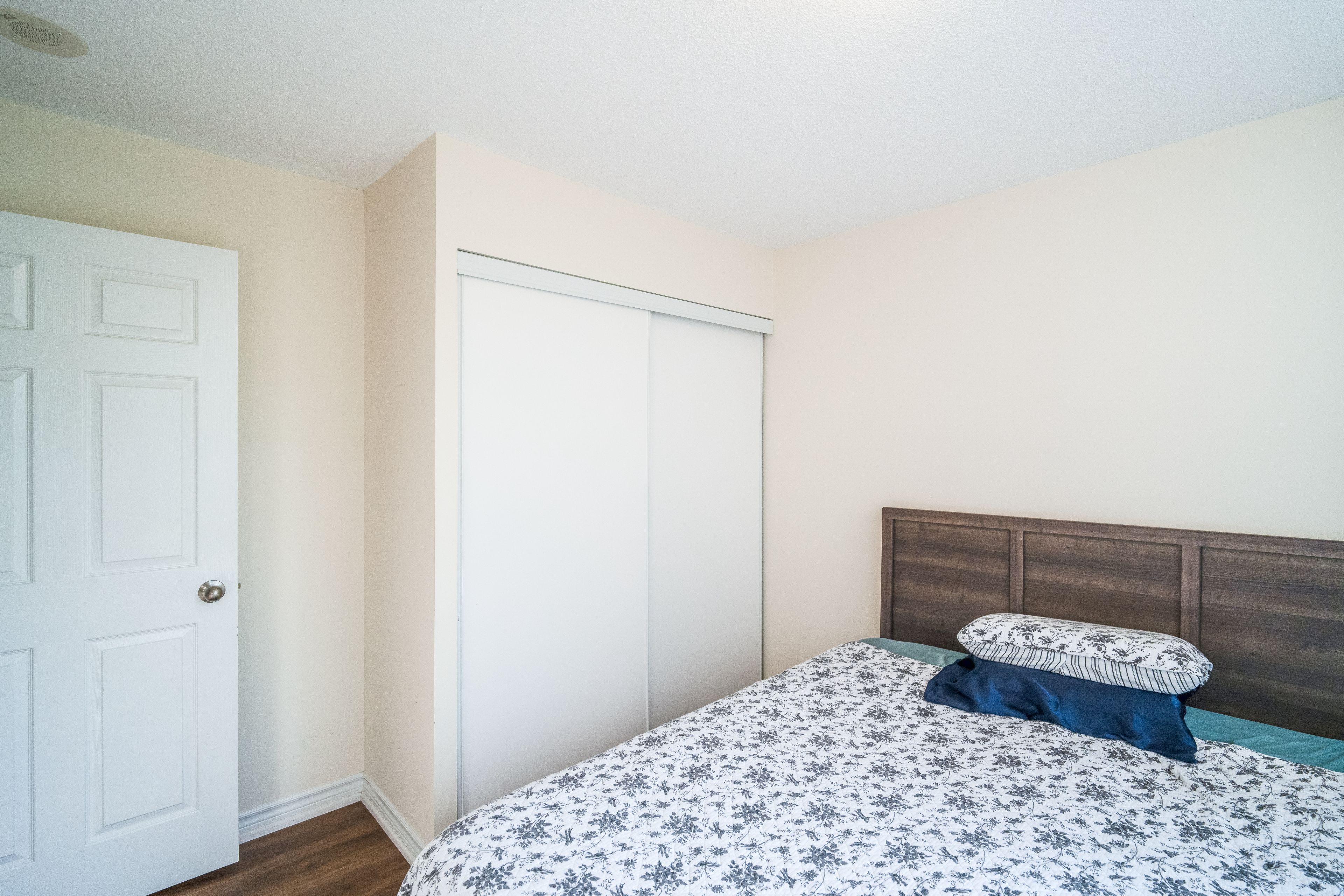 700 HUMBERWOOD Boulevard Unit# 219 Toronto Ontario M9W 7J4 - MLS