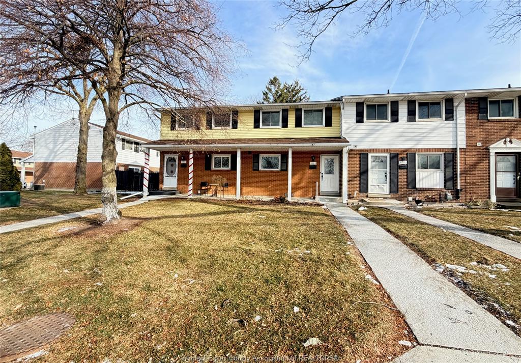 MLS# 25031756: 3000 MEADOWBROOK Lane Unit# 2, Windsor, Canada