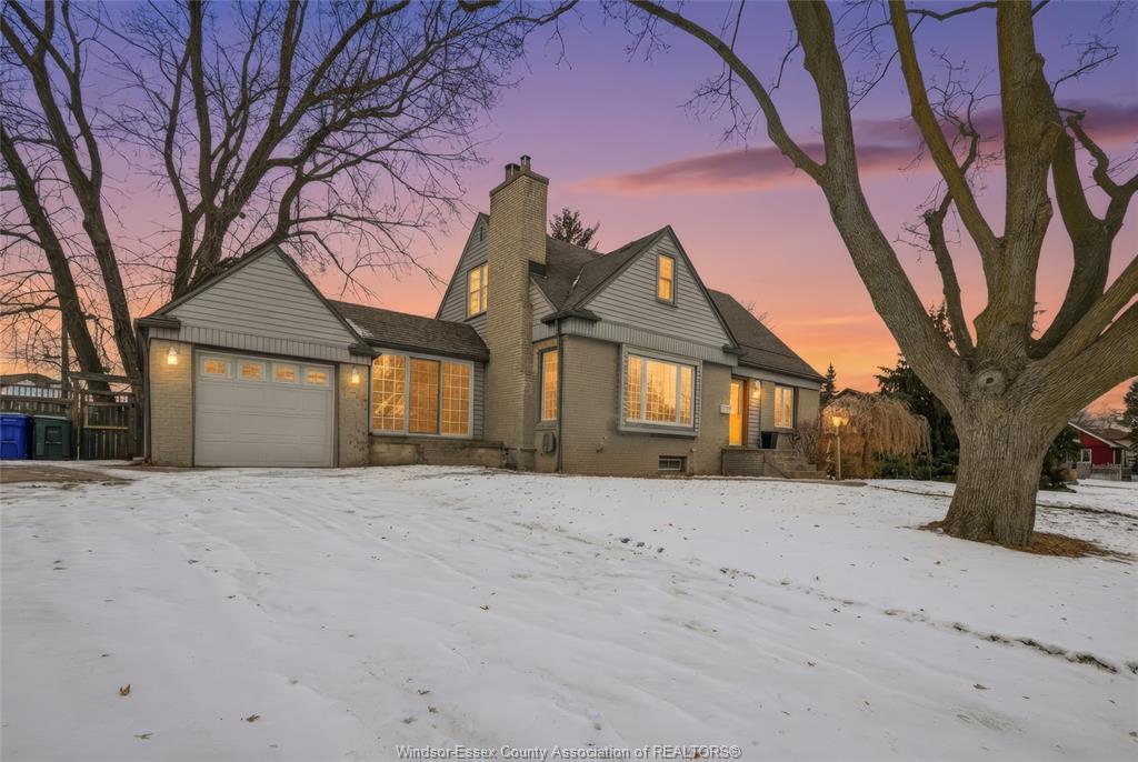 MLS# 25031763: 2569 NORMAN Road, Windsor, Canada