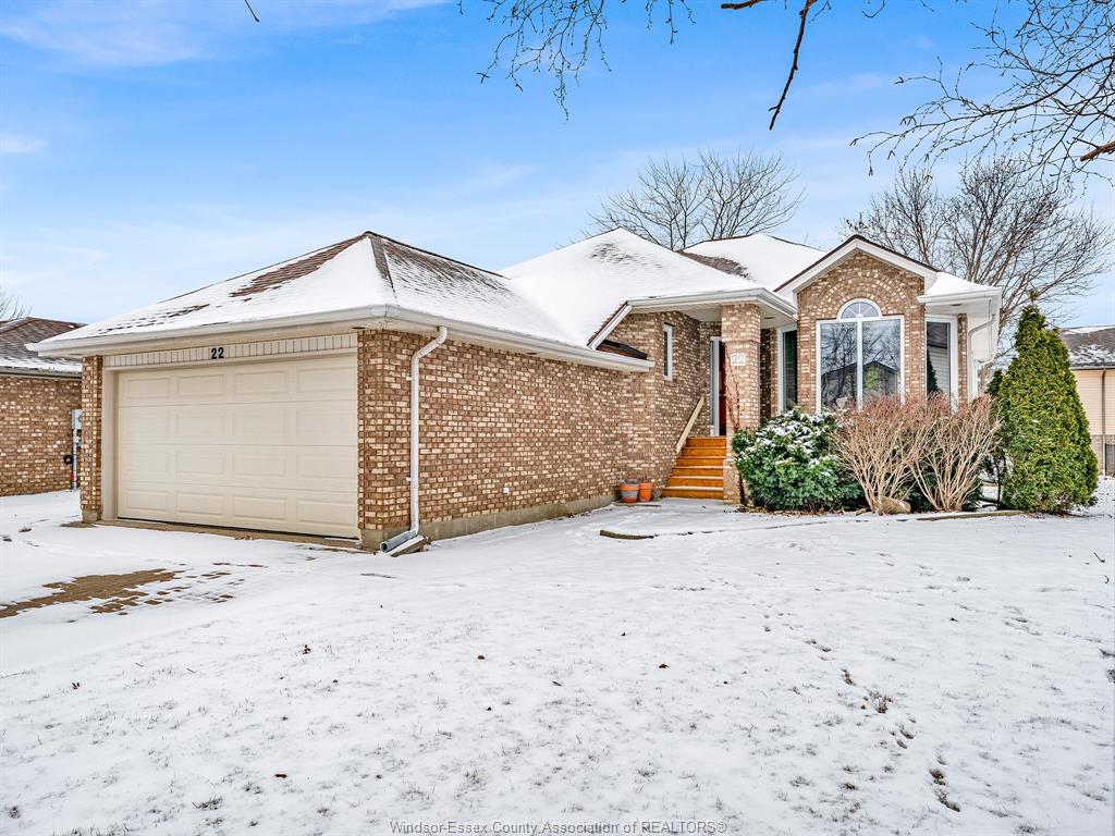 MLS# 26001995: 22 Golfway Drive, Essex, Canada