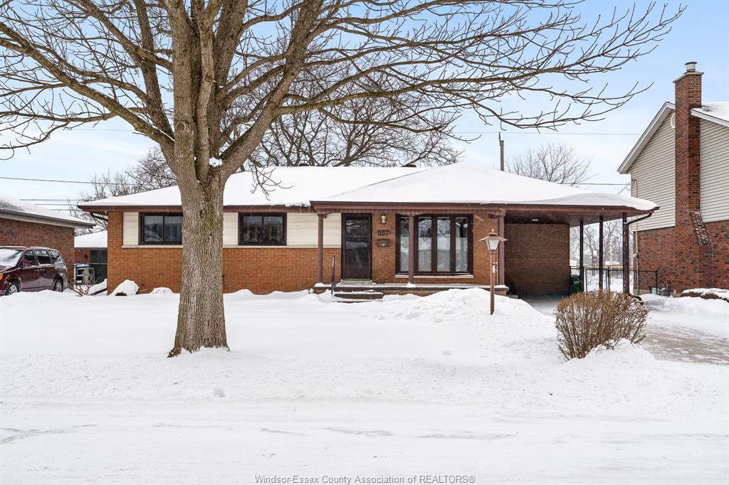 MLS# 26002176: 1157 Coventry Court, Windsor, Canada