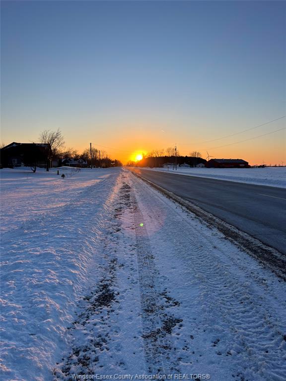 MLS# 26002298: 4674 Talbot Trail, Romney And Tilbury Township, Canada