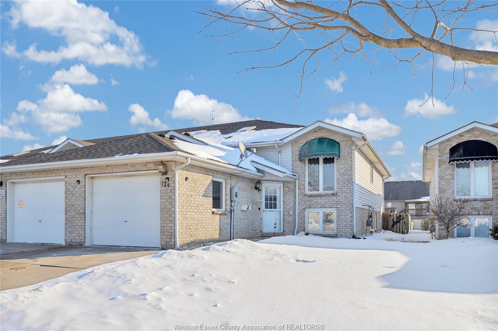 MLS# 26003167: 124 BENNIE, Leamington, Canada