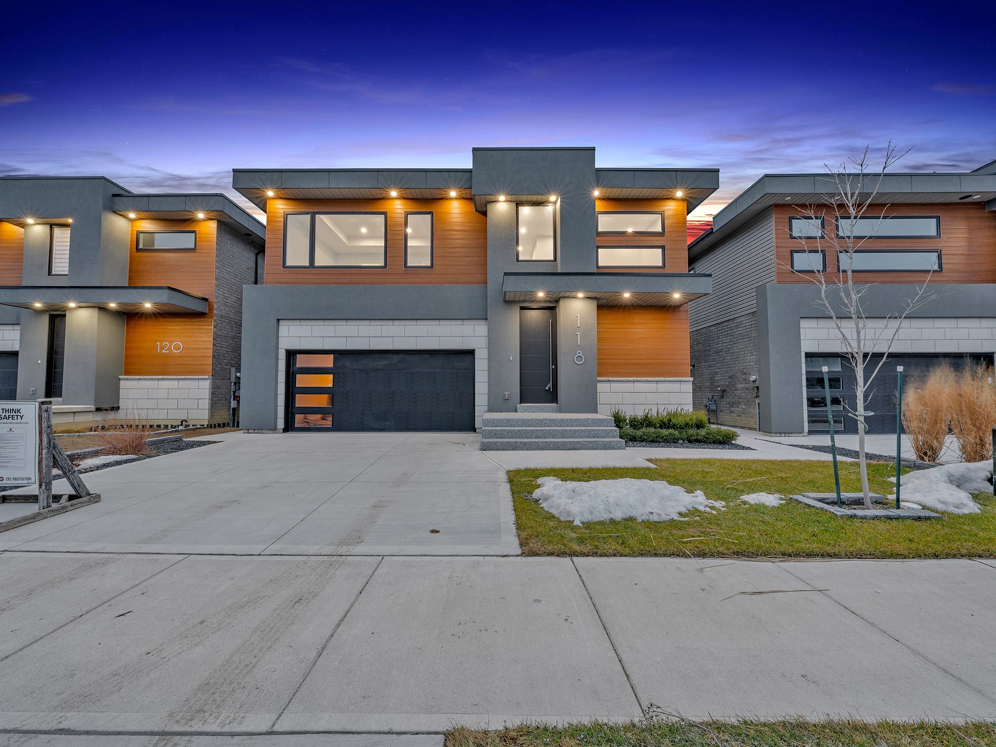 MLS# X12814566: 118 Bear Street, Essex, Canada