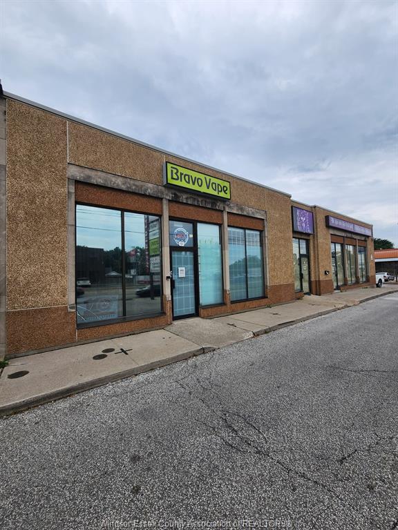 MLS# 25019198: 3381 WALKER Road, Windsor, Canada
