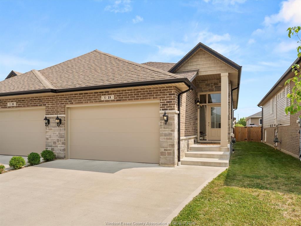 MLS# 25019412: 21 WOODLAND, Kingsville, Canada