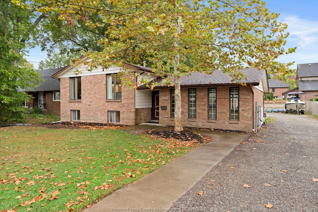 MLS# 26004138: 1222 REAUME Road, LaSalle, Canada