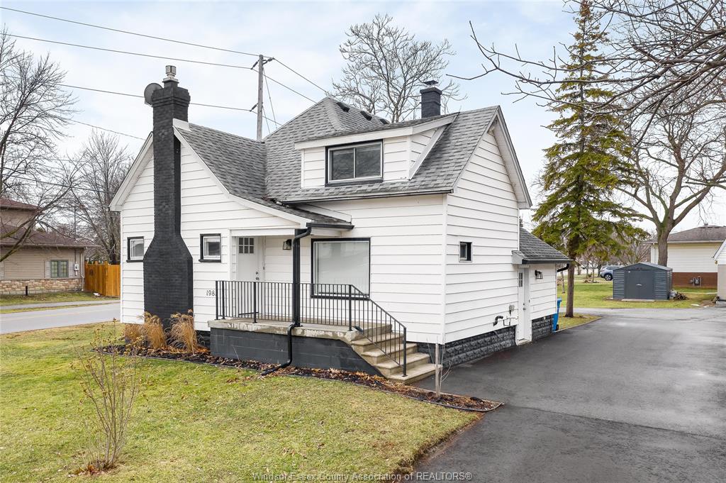 MLS# 26004107: 1985 LESPERANCE, Tecumseh, Canada