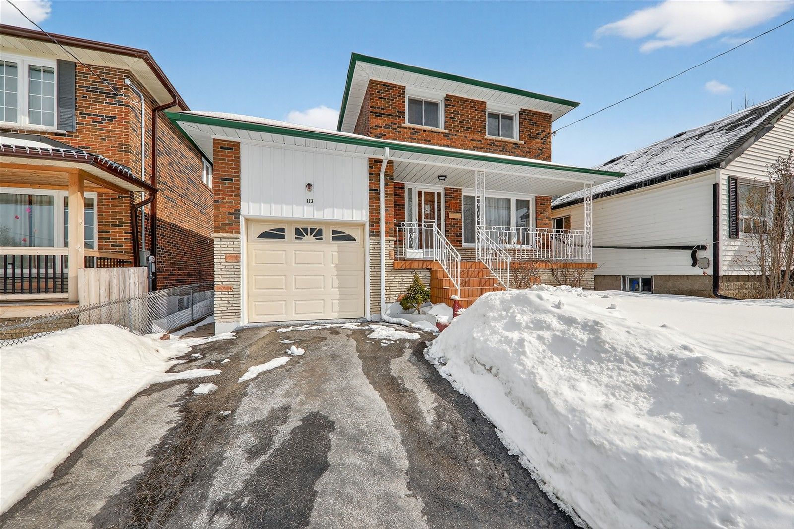 MLS# E12831462: 113 Magnolia Avenue, Toronto, Canada