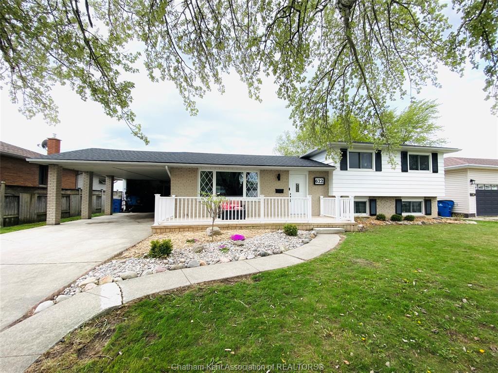 MLS# 26004324: 622 Sandra Crescent, Wallaceburg, Canada