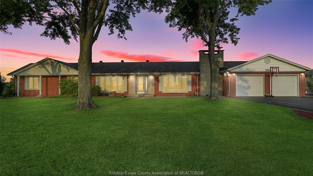 MLS# 26004529: 1720 LAKESHORE RD 123, Lakeshore, Canada