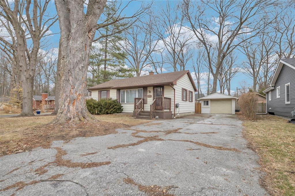 MLS# 26004592: 987 VICTORY, LaSalle, Canada