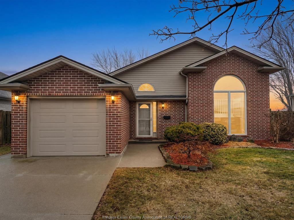 MLS# 26004471: 139 Wigle Avenue, Kingsville, Canada