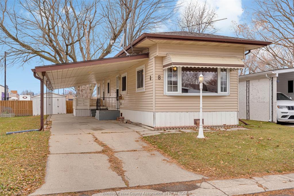 MLS# 26004804: 8 MALDEN HILL Drive, Amherstburg, Canada