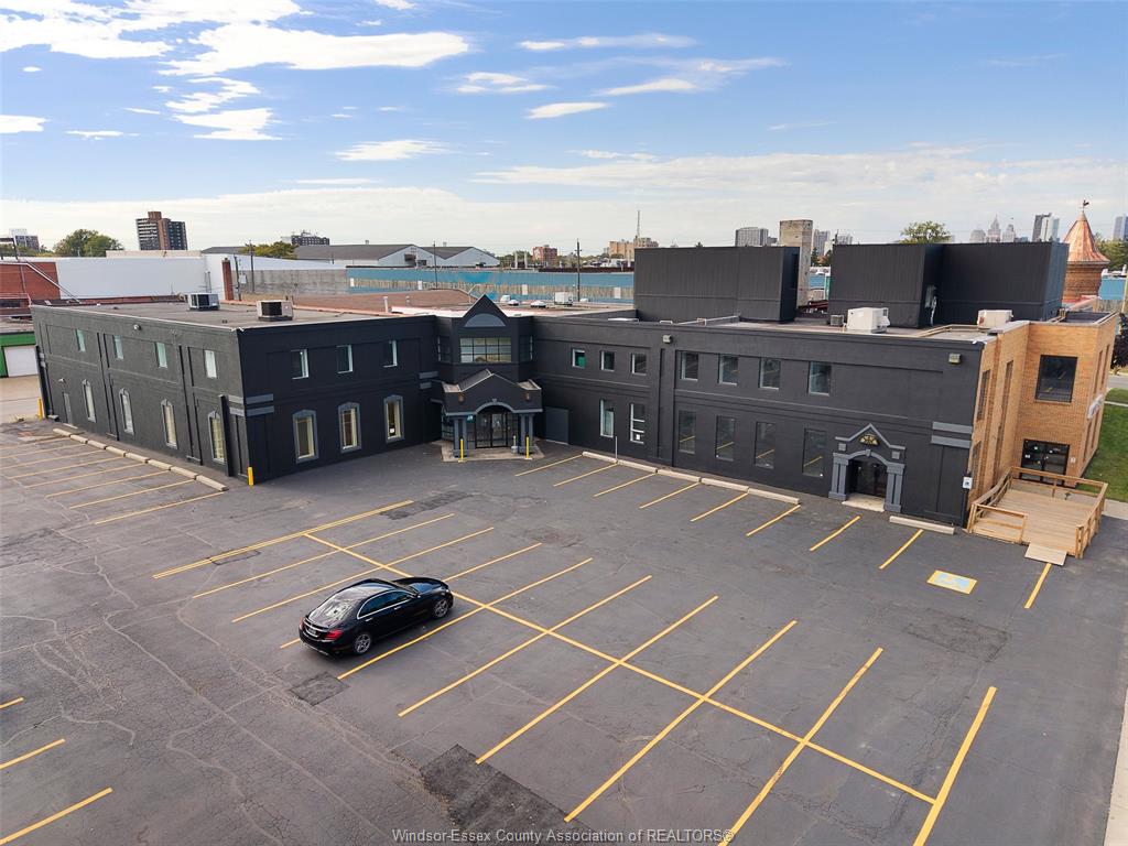 MLS# 26004586: 1501 HOWARD Avenue Unit# 201A, Windsor, Canada