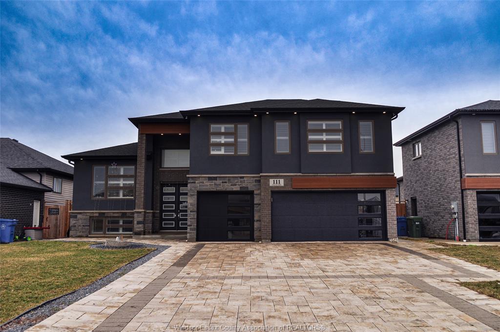 MLS# 26005021: 111 LAMBERT Street, Amherstburg, Canada