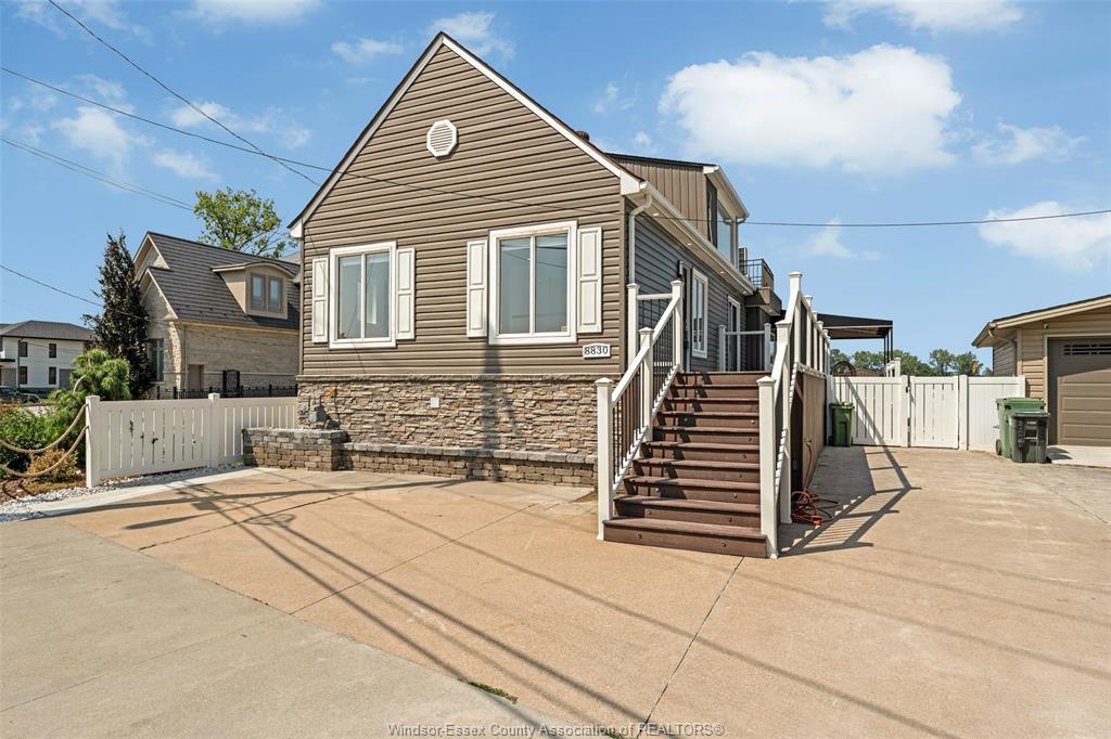 MLS# 26005516: 8830 RIVERSIDE Drive, Windsor, Canada