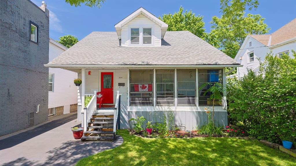 MLS# 26005526: 224 MAXWELL Street, Sarnia, Canada