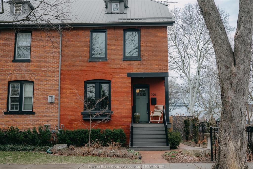 MLS# 26006196: 796 Monmouth Road, Windsor, Canada