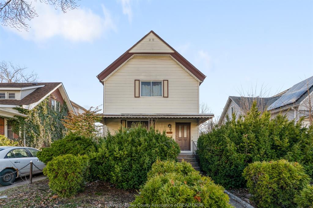 MLS# 26008083: 497 Caron Avenue, Windsor, Canada
