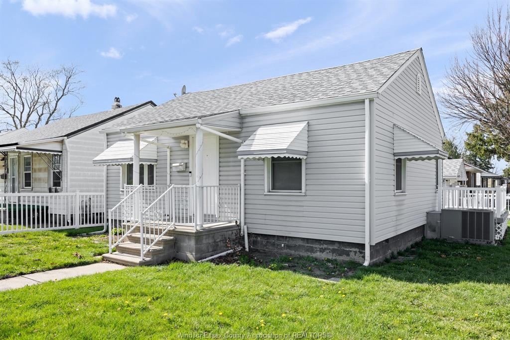 MLS# 26008206: 3154 MANCHESTER, Windsor, Canada