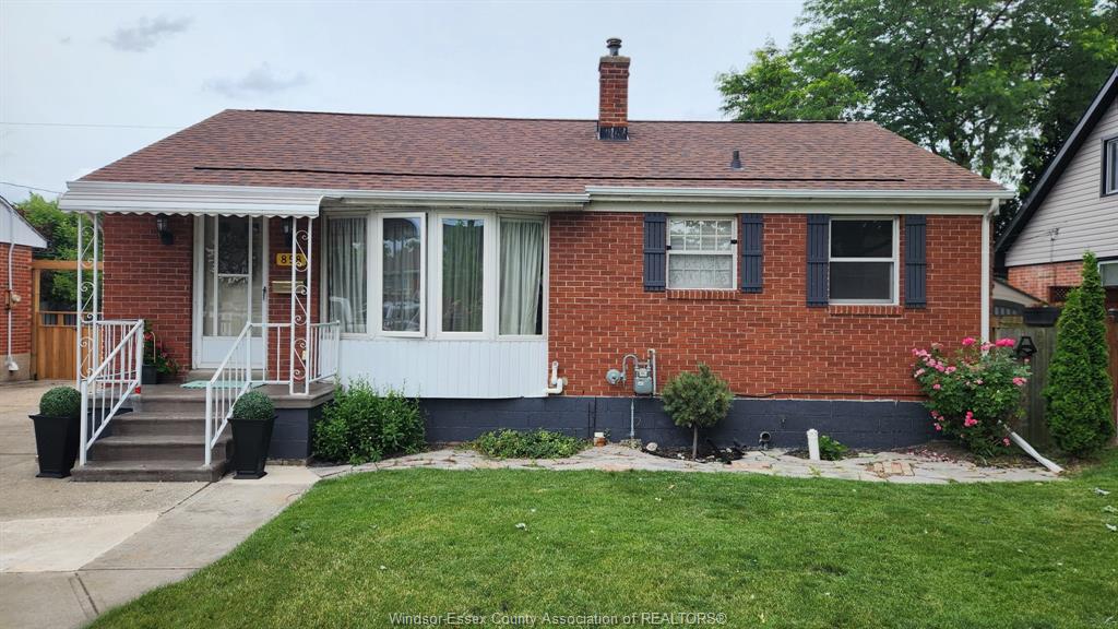 MLS# 26009508: 858 LAPORTE, Windsor, Canada