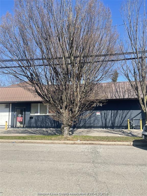 MLS# 26009704: 374 SHEPHERD Street, Windsor, Canada