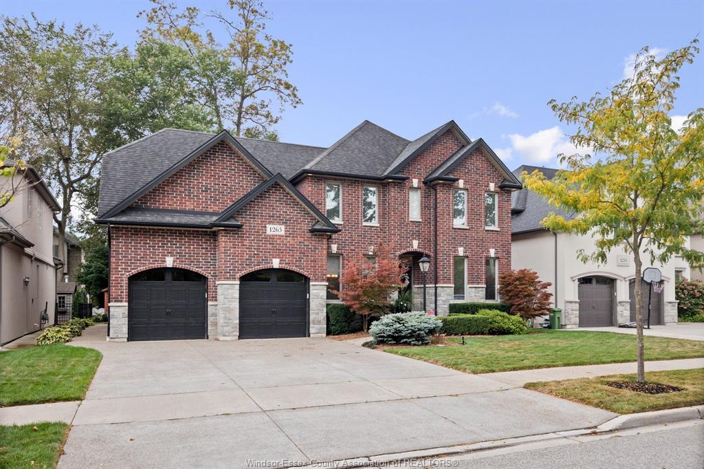 MLS# 26009749: 1265 MAPLE, LaSalle, Canada
