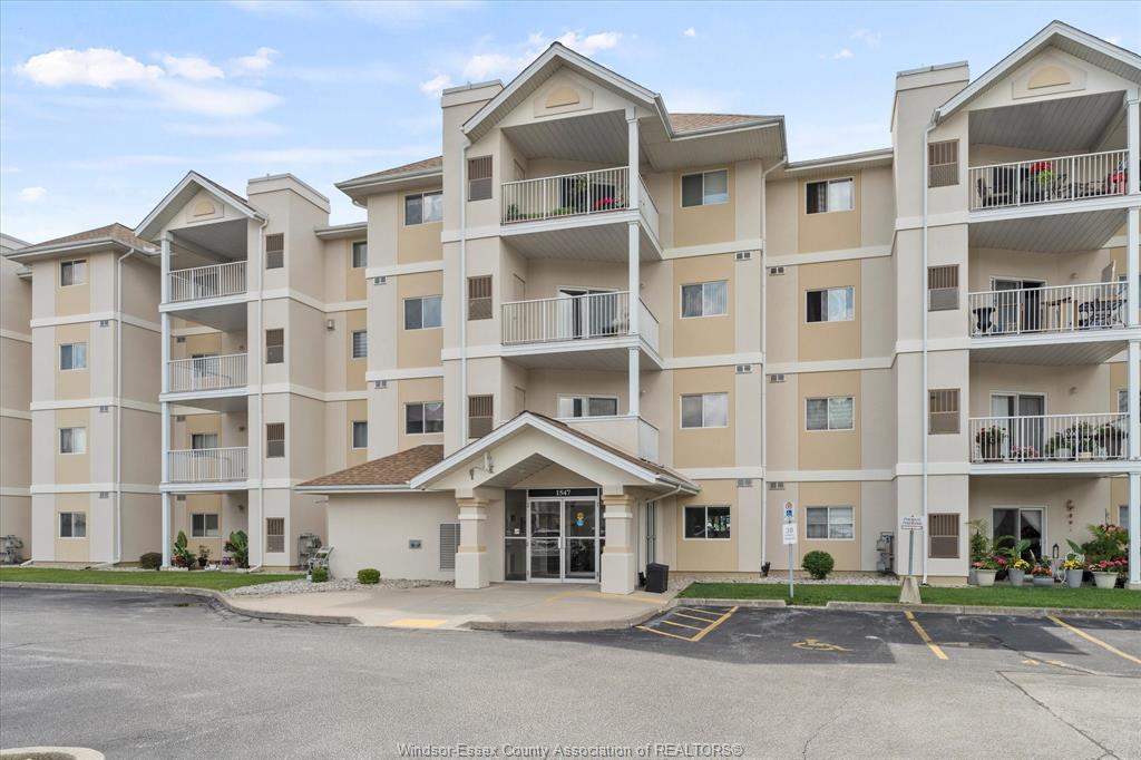 MLS# 26009999: 1547 GRAND MARAIS Road Unit# 407, Windsor, Canada